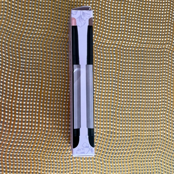 Julep Eyeshadow 101 Créme to Powder Eyeshadow Stick Duo - Picture 3 of 5